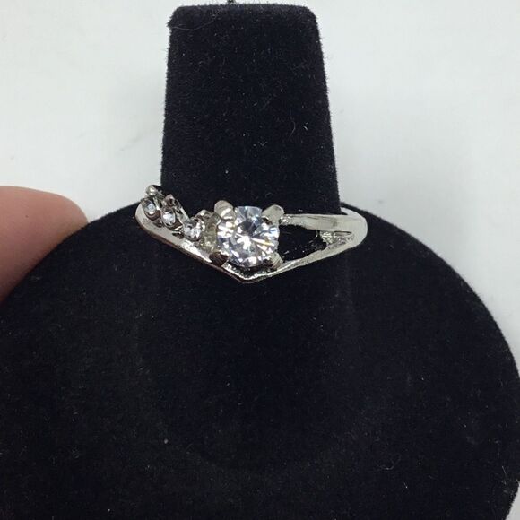 1/2 ct. CZ Fashion Ring in Curved Band (H15) - Picture 1 of 5
